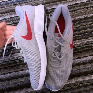 Nike Gray Tennis Shoes (Men's 11)